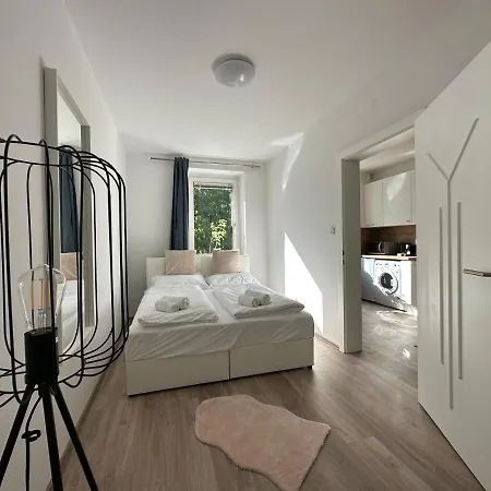 דירה Feelhome-golfclub-balkon-4 Gaeste-wifi-smart Tv Ebreichsdorf