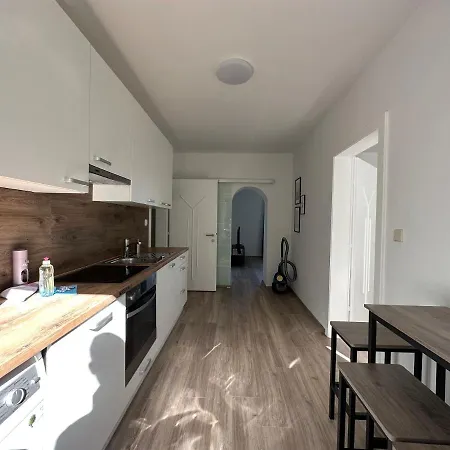 Feelhome-golfclub-balkon-4 Gaeste-wifi-smart Tv *